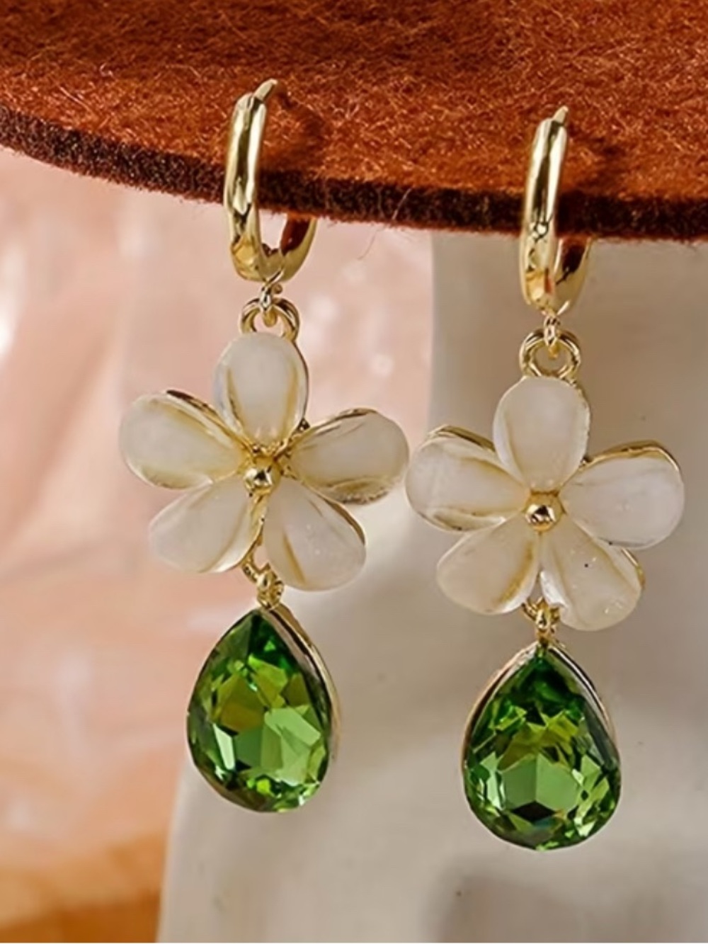 Gold Floral  & Green Teardrop Drop Earrings NWT 18K Gold Plated